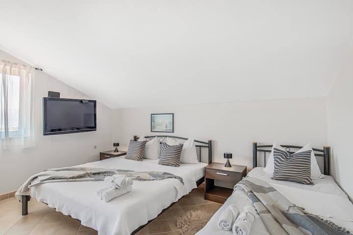 საძინებელი 1