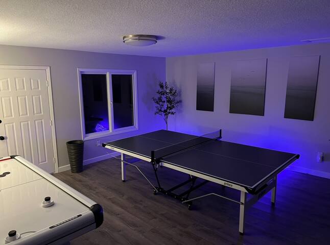 “Blue Bay Getaway” lake front! gallery image 5