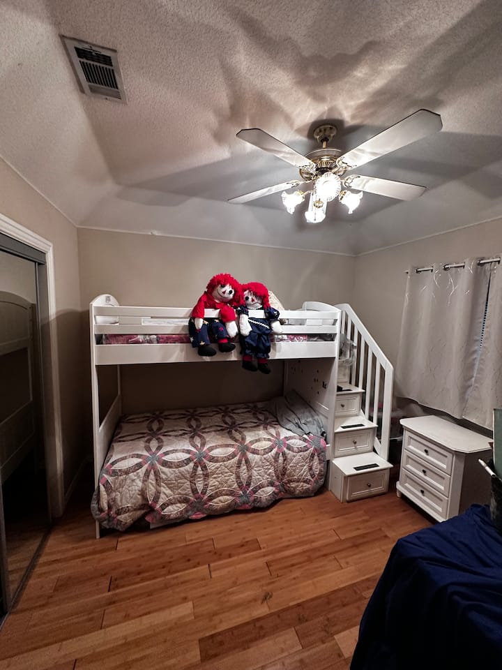 غرفة النوم 2