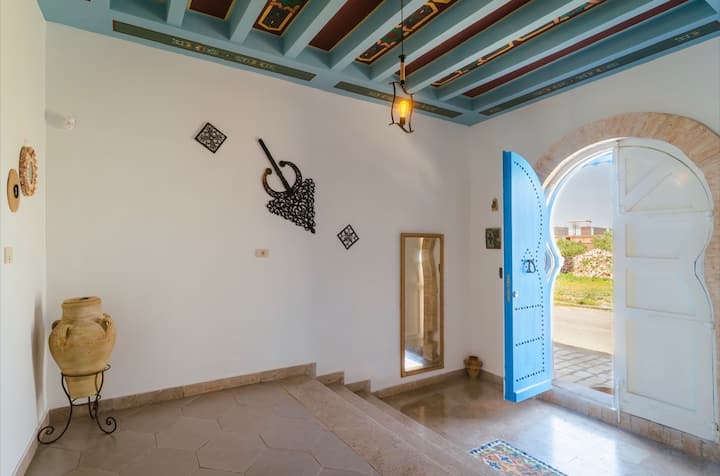 Luxury Arabesque Artisan Villa - Tunisia