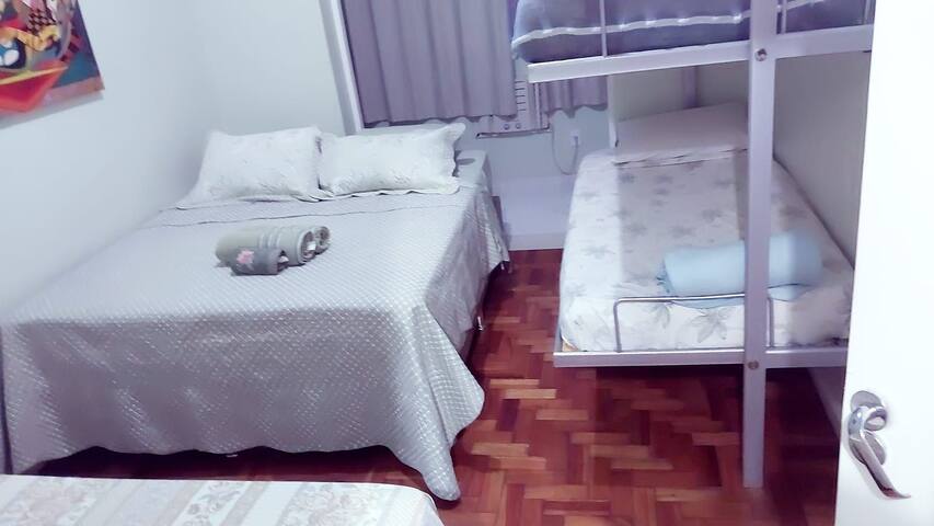 Apartamento 4 quartos 2 banheiros copacabana Praia gallery image 5