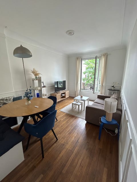 Top performing Airbnb: Nice and cozy apartment. in Colombes