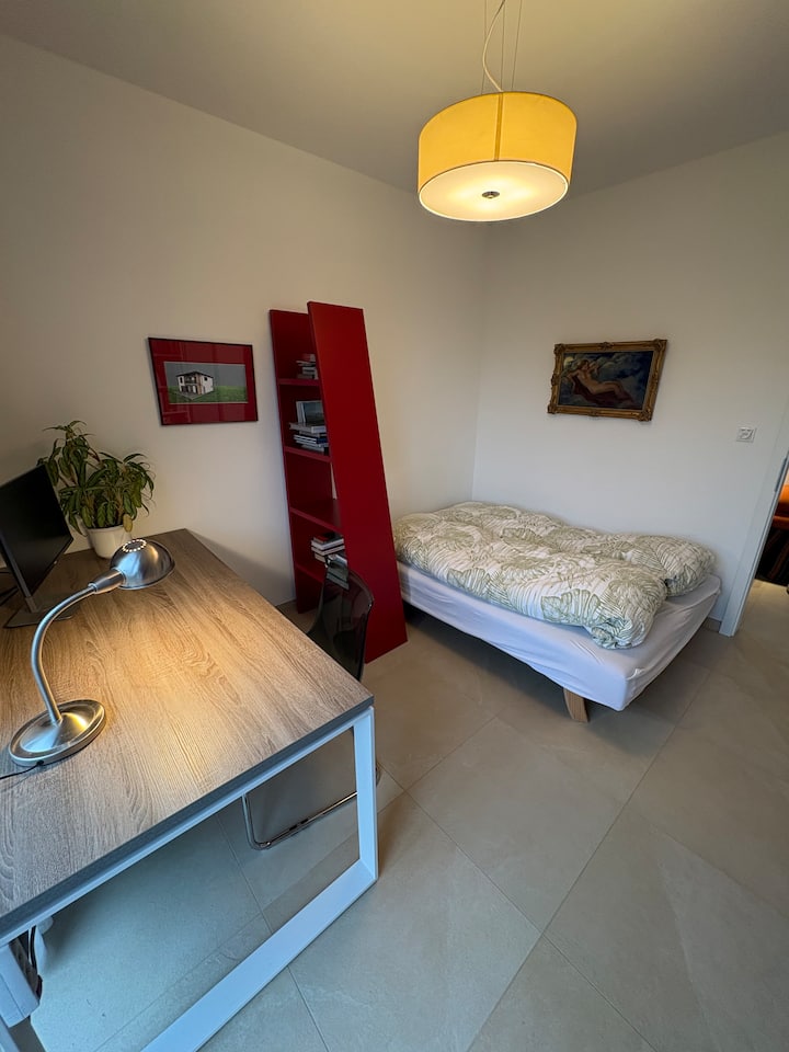 საძინებელი 4