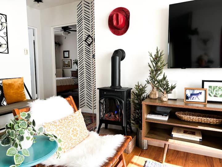 Desertstar! Monthly Stay Near Kafb, Unm & Nob Hill - Albuquerque