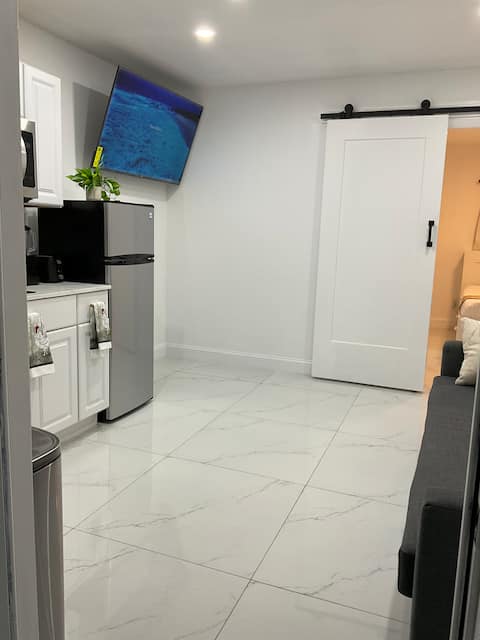 Top performing Airbnb: Gorgeous Apartment in Wynwood in Santa Clara