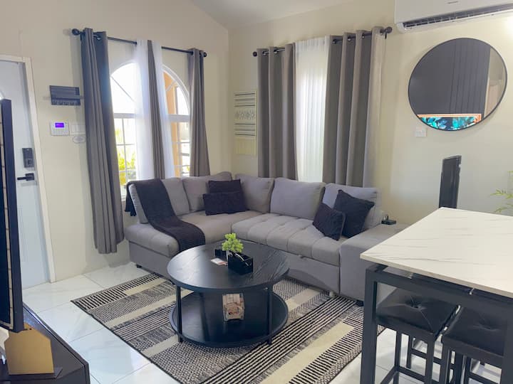The Pearl-phoenix Pk Vill 2, Secured, Private Yard - Jamaica