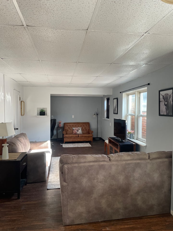 Living room, kitchen and dining are all open floor plan 