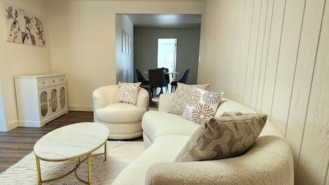 Top Airbnb: 5b2b home new furniture, mattress + EV charger in Berryessa