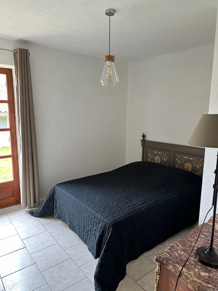 غرفة النوم 2