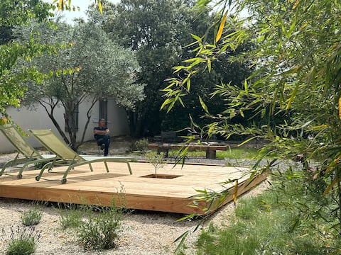 A peaceful getaway at the foot of the Pic Saint-Loup
