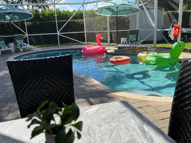 Family Retreat | HeatedPool|Fun Game |Fire Pit gallery image 5