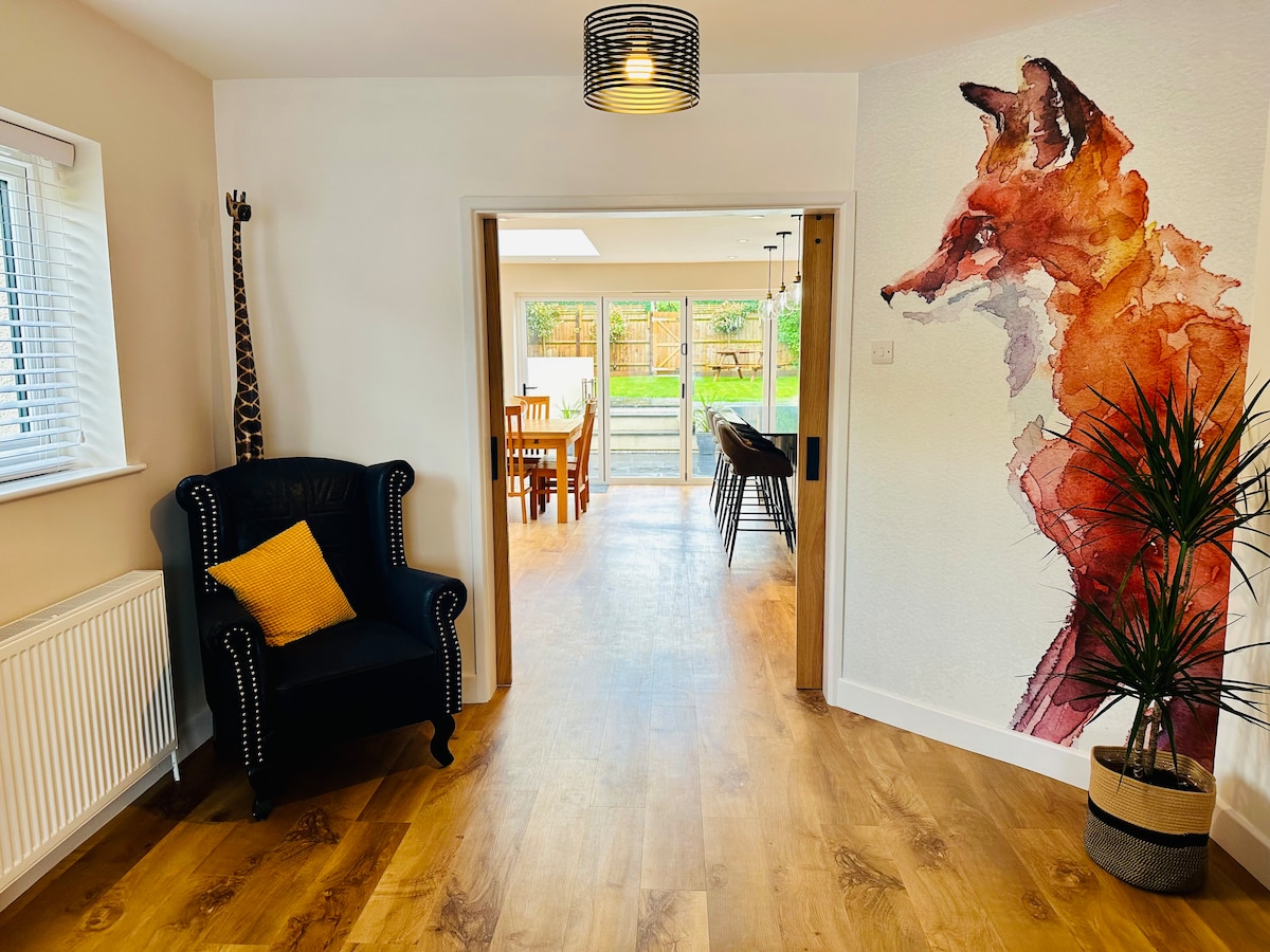 Popular Airbnb listing: Modern Cotswold Family Home in Chipping Norton
