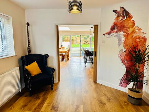 Popular Airbnb listing: Modern Cotswold Family Home in Chipping Norton