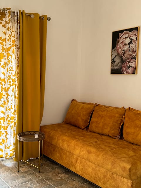 Top Airbnb: Sunset apartment 2 in Žukotrlica