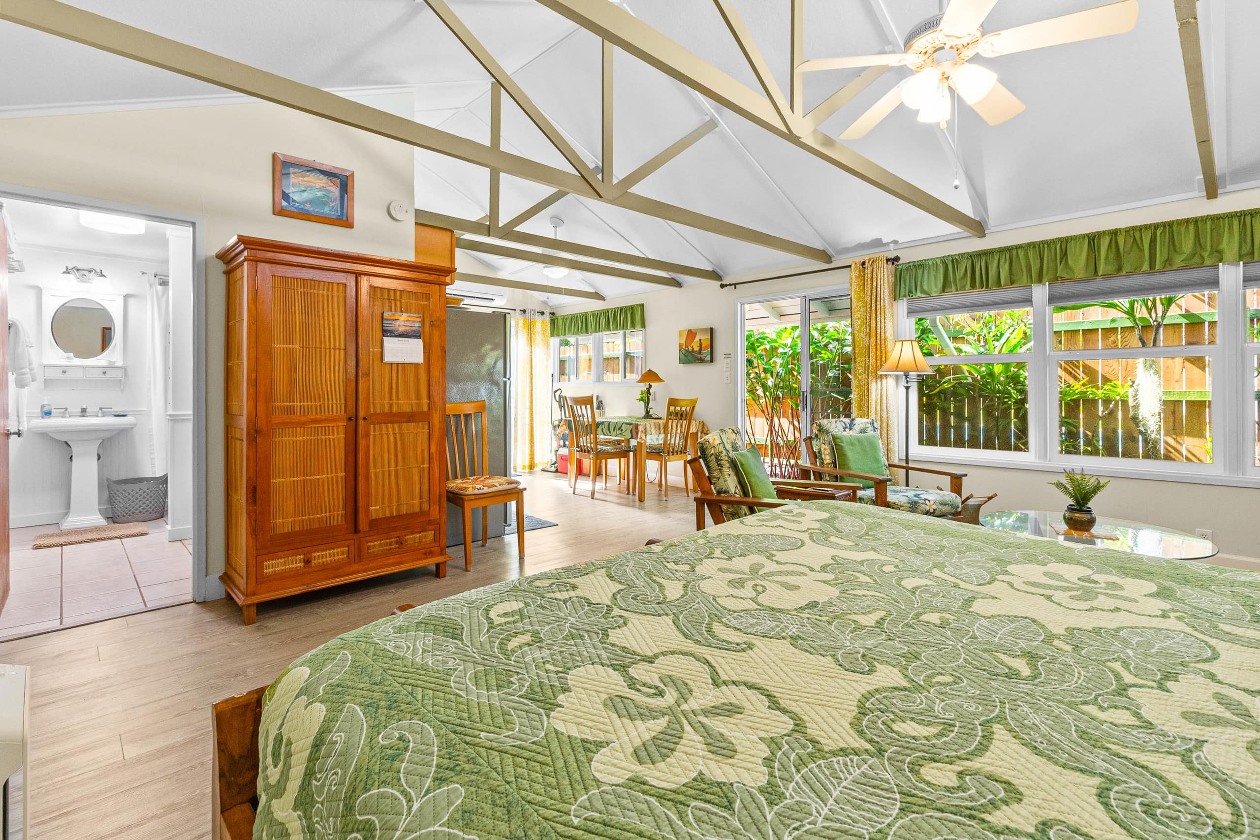 Lanikai Garden Studio - Licensed - Since 1985! - Image 24