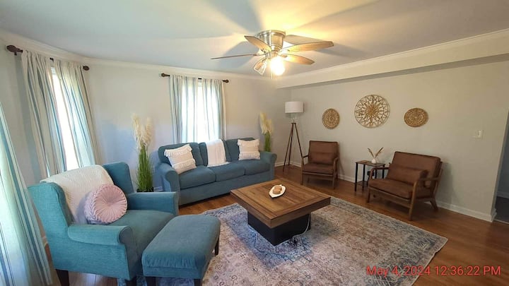 Comfy Modern Boho Just Like Home - Farmington, CT