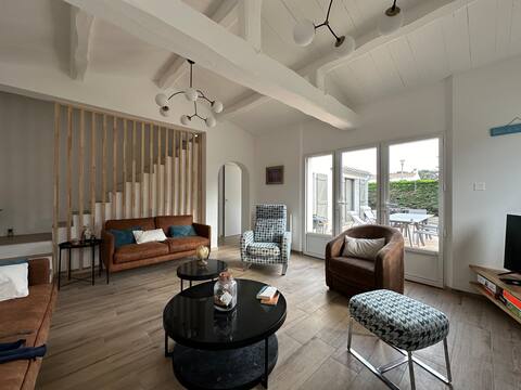 House 5 minutes from Les Sableaux beach