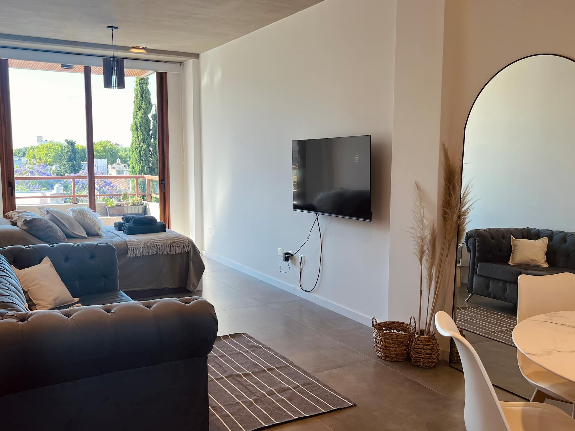 A modern and bright apartment