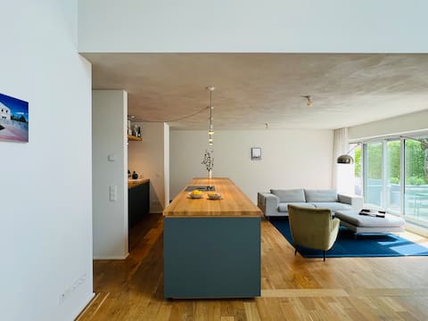 Lakeside garden maisonette