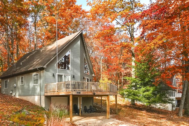 Fall Colors - Lower Midweek Rates - Higgins Lake