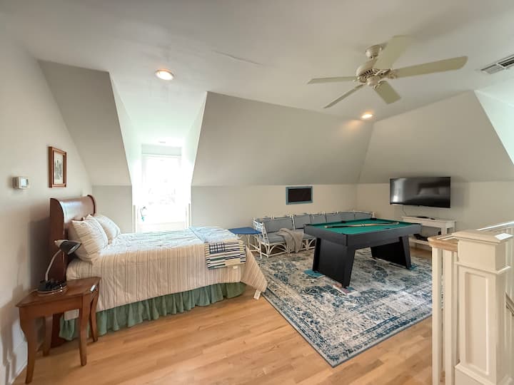 Спална соба Lagniappe на 2 кат 