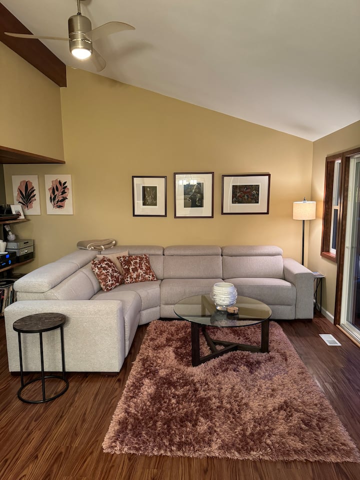 Urban Ranch Home On 2 Acres - Lake Stevens, WA