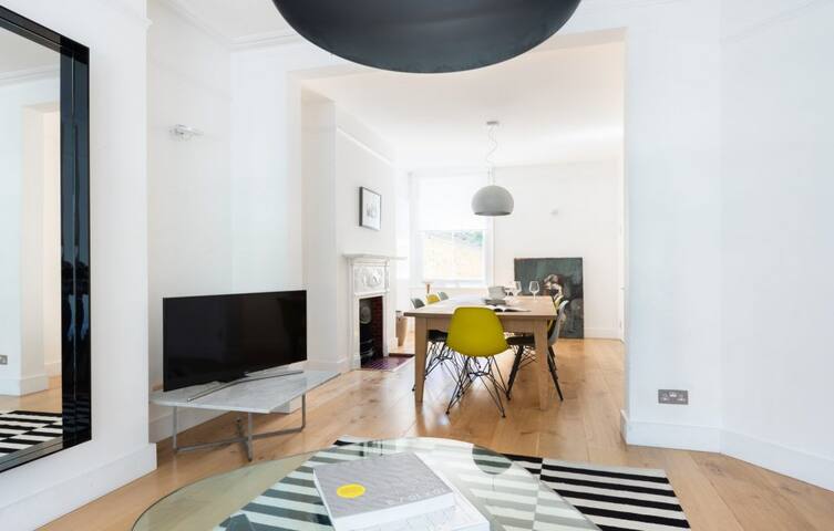 Wonderful home in Notting Hill gallery image 4