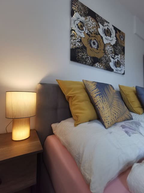Mountain view Twin bed Apartment
