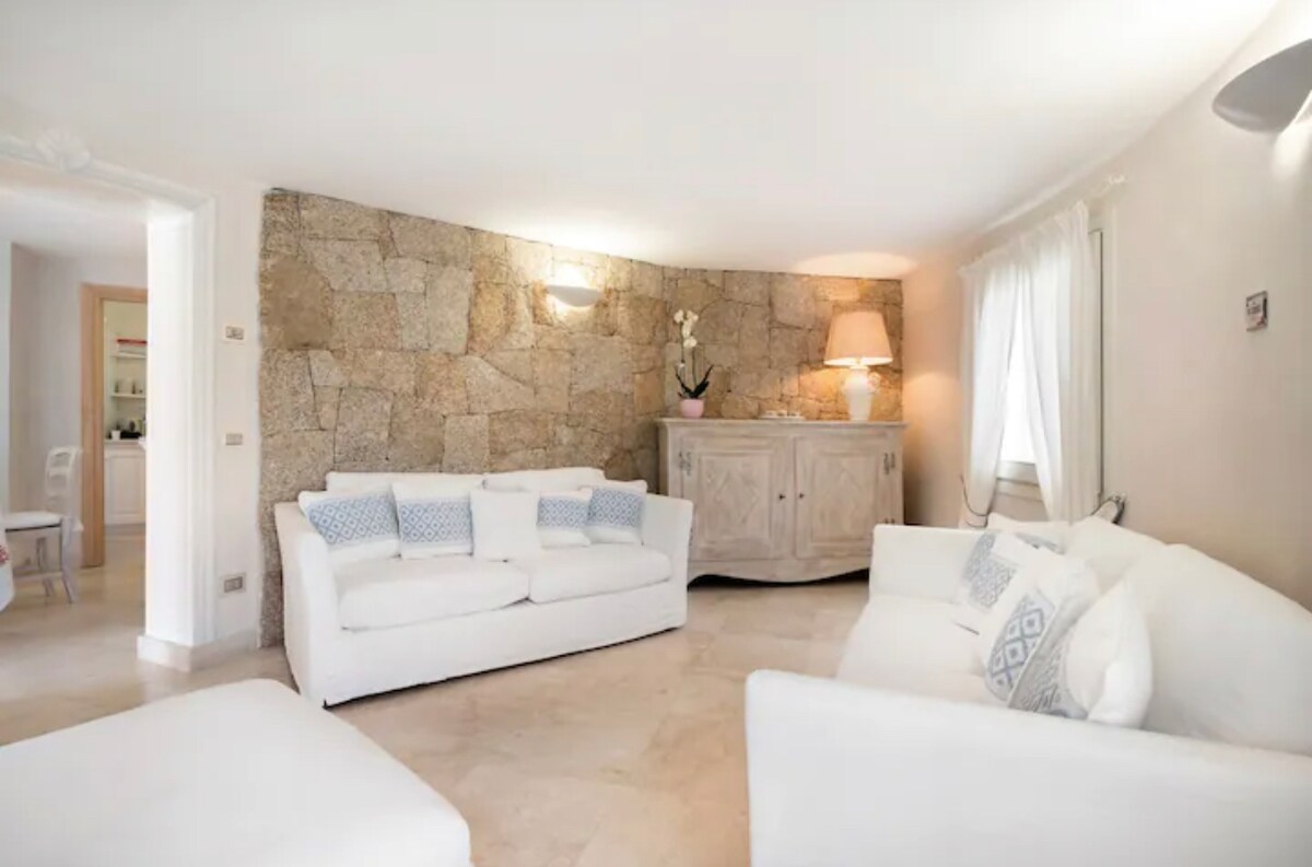 Baja Sardinia Villa Paradis sea, private pool, jacuzzi in Baja Sardinia