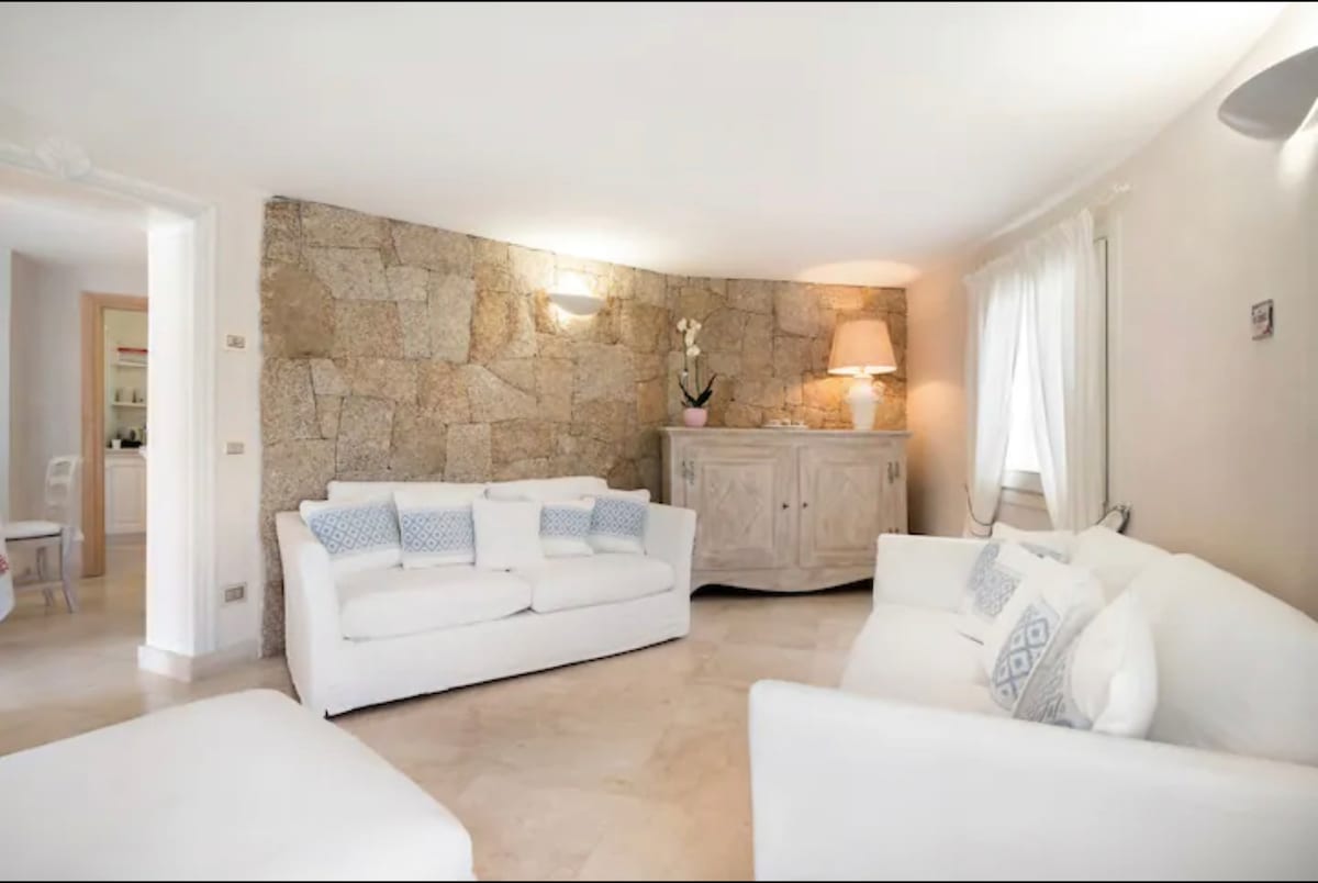 Baja Sardinia Villa Paradis sea, private pool, jacuzzi in Baja Sardinia