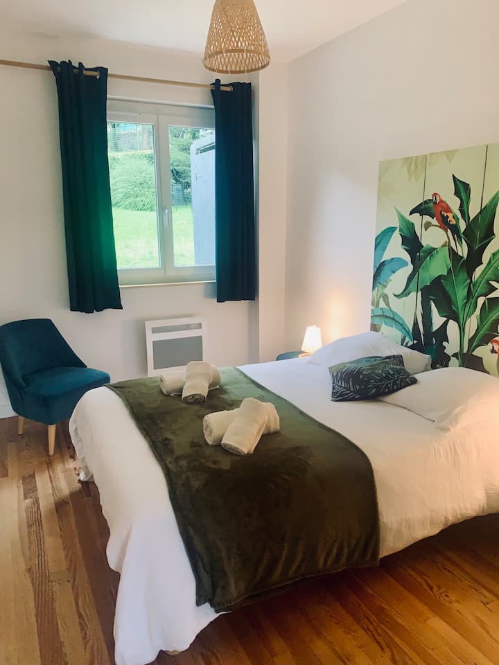 带衣帽间的花园房。