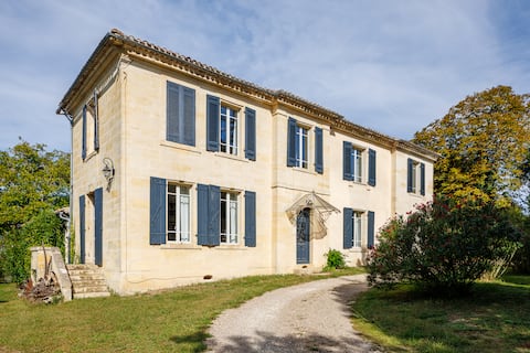 Mansion near Bordeaux