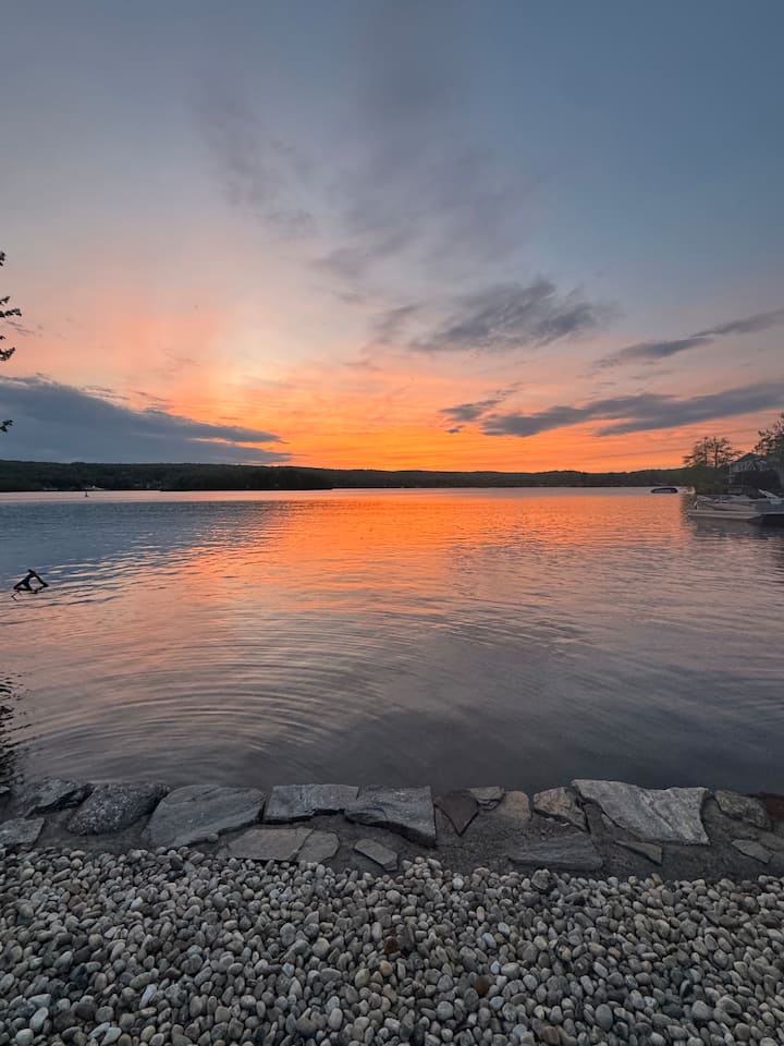 Lakeside Paradise with Breathtaking Sunsets