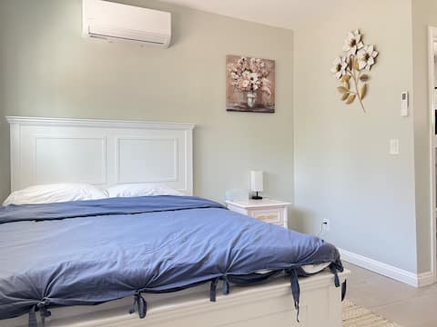 Beautiful New Studio In Arcadia With Kitchen