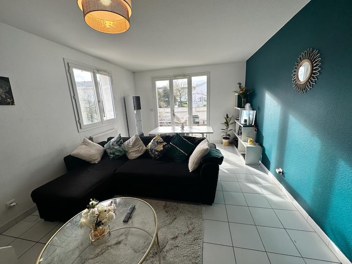 Le Loft De Mérignac + Parking - ibis Styles Bordeaux Aéroport