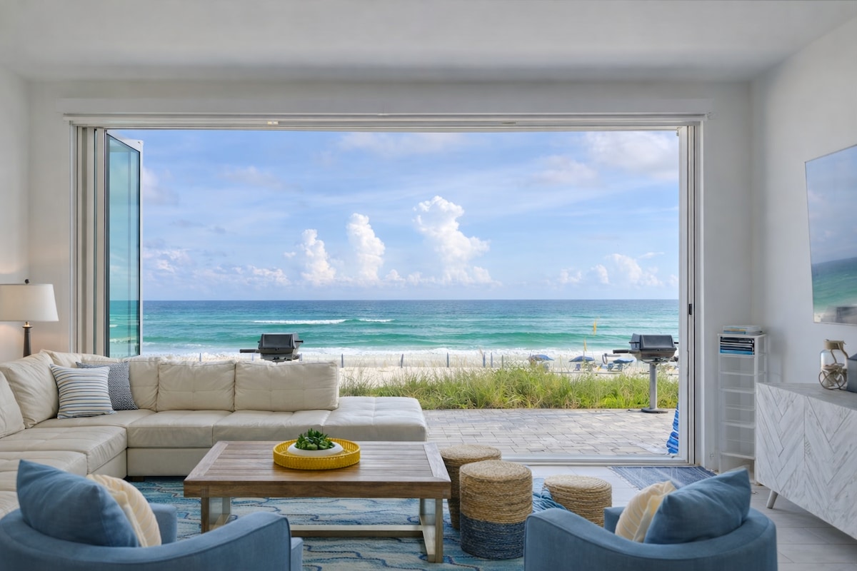 Popular Airbnb listing: Beachfront Destin Retreat | Rooftop Pool | Slps 16 in Destin