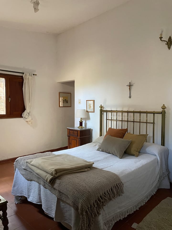 საძინებელი 1