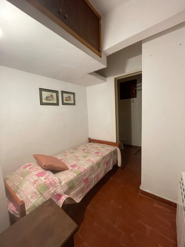 საძინებელი 4