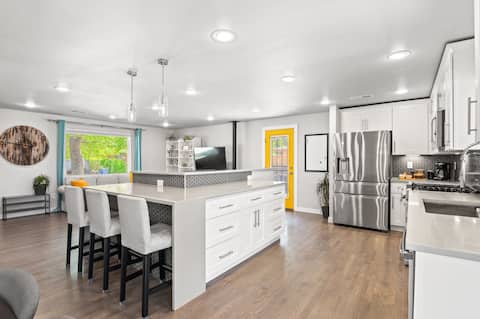 Moutain Views-4Full Bath-Grill-Outdoor Living