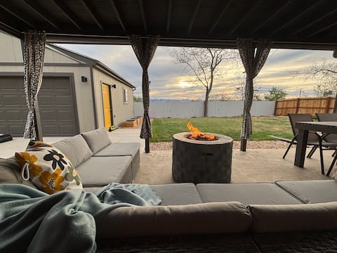 Luxury Urban Oasis | Sunset Fire Pit & Views
