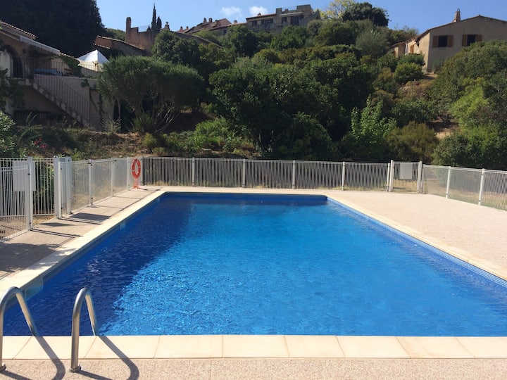 Appartement Dans Résidence Privée Avec Piscines - Korsika