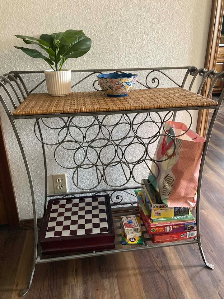 Comfy, & Roomy Home - Joplin, MO