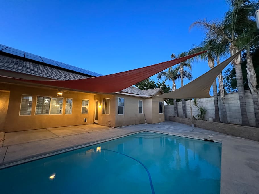 Spacious home with pool & freeway access