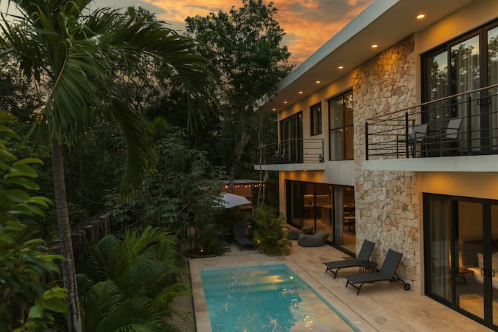 Luxury Villa, 5 Suites, Heated Pool, Concierge - Tulum