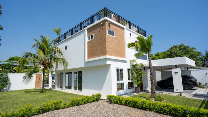 Casa Muyir Tela 10+ Mansion • Infinity Pool • Jacuzzi