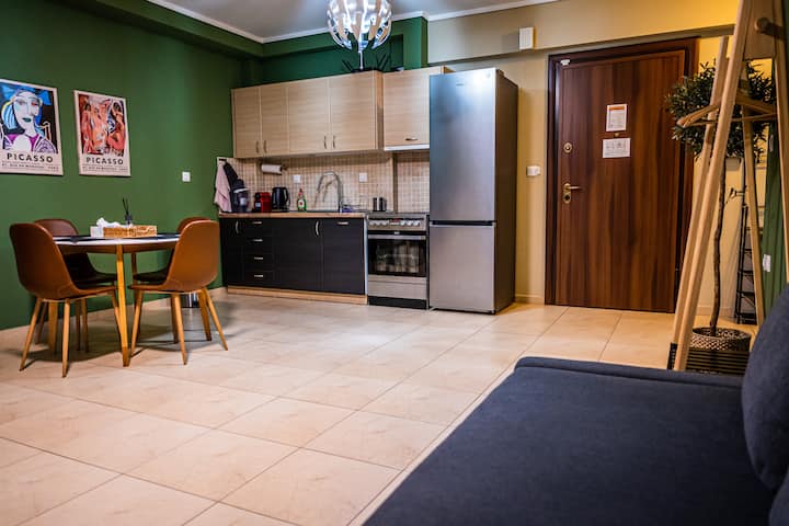 Stylish Apartment 1 Min To Metro - 테살로니키