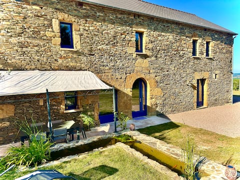 House in the heart of the greenery of Normandy Switzerland