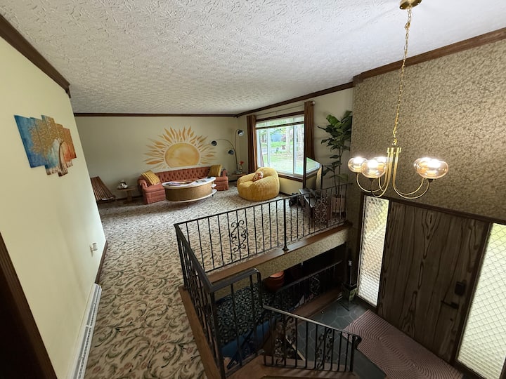 That 70s Home In Plx~ Hidden Speak Easy - Portage Lakes State Park, Akron