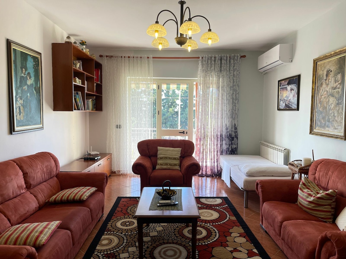 غرفة المعيشة 1