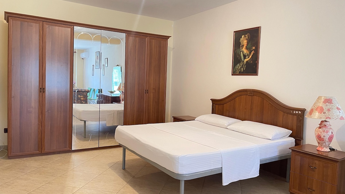 غرفة النوم 1